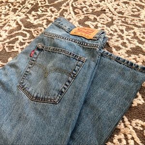 Levi’s | Vintage High-Waisted Mom Jeans Light Wash